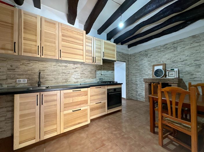 Image No.23-4 Bed Townhouse for sale