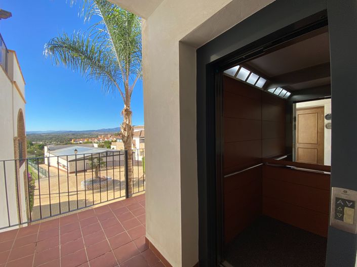 Image No.39-2 Bed Apartment for sale