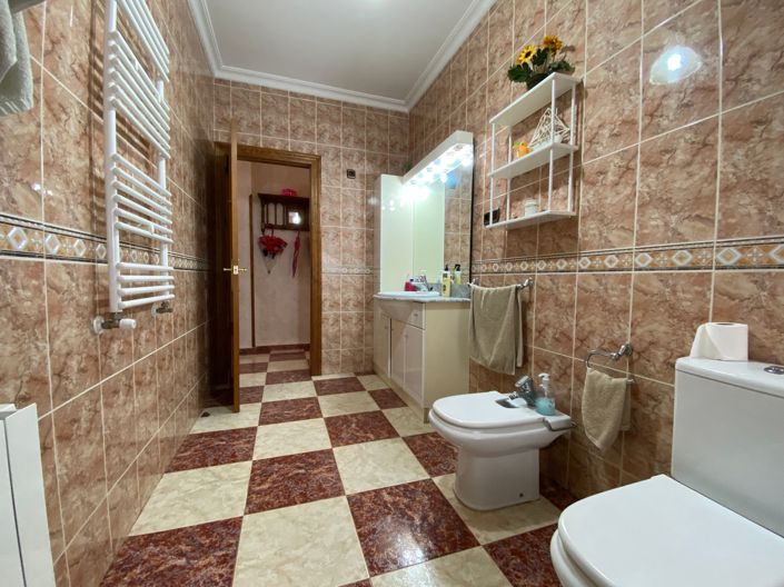 Image No.47-4 Bed Villa for sale