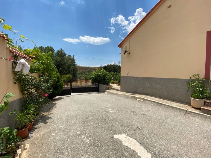 Image No.9-4 Bed Villa for sale