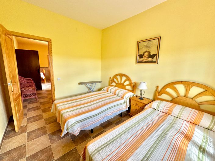 Image No.19-3 Bed Villa for sale