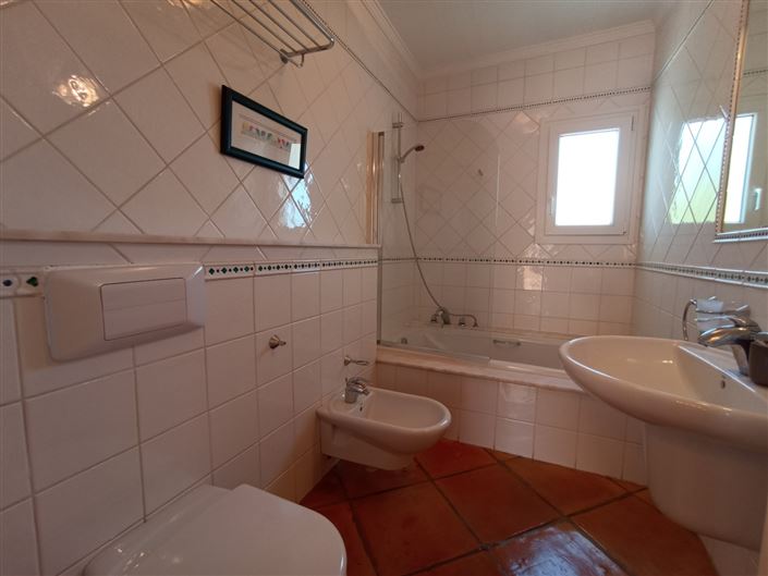 Image No.37-4 Bed Villa for sale