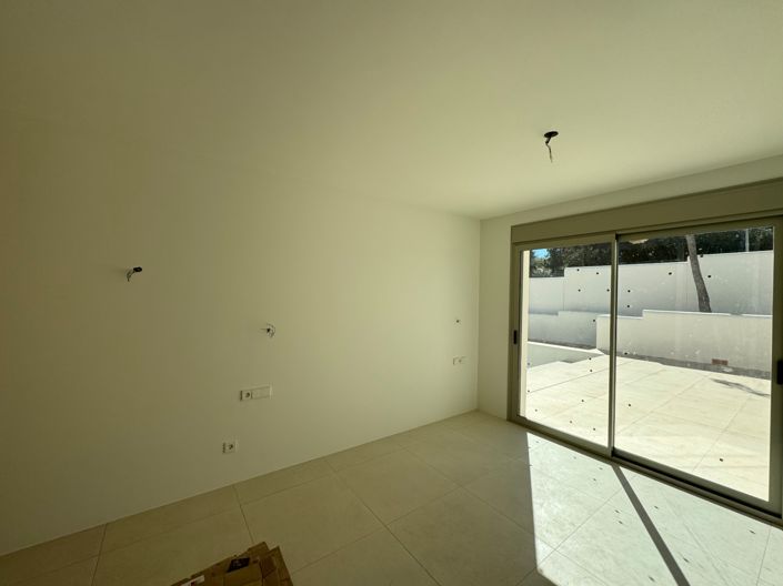 Image No.14-3 Bed Villa for sale