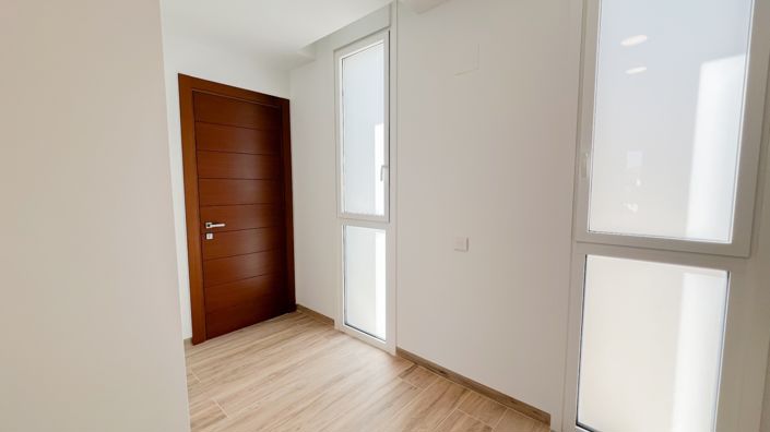 Image No.10-4 Bed Villa for sale