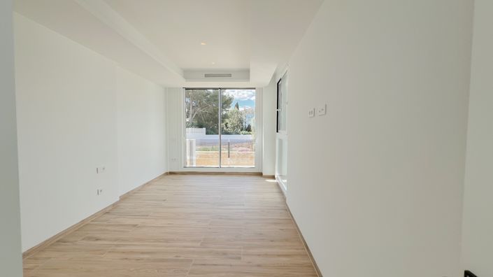 Image No.39-4 Bed Villa for sale