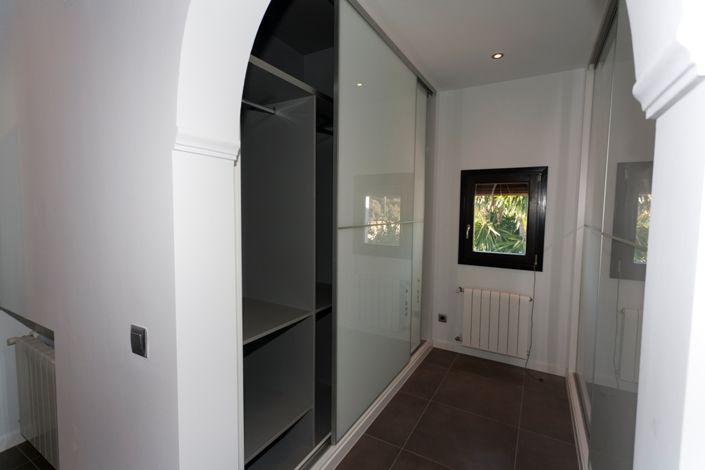 Image No.38-3 Bed Villa for sale