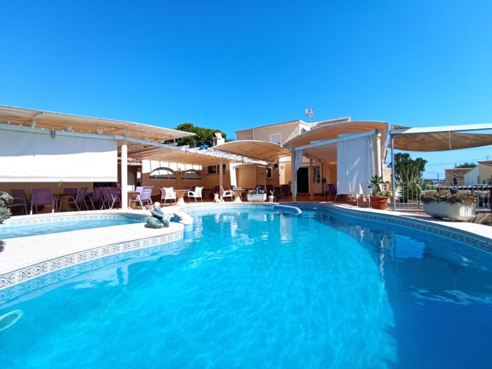 Image No.25-2 Bed Property for sale