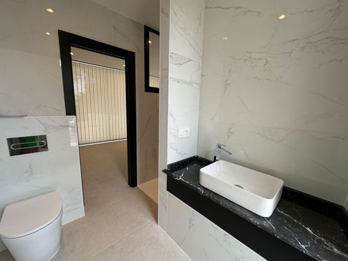 Image No.14-4 Bed Villa for sale