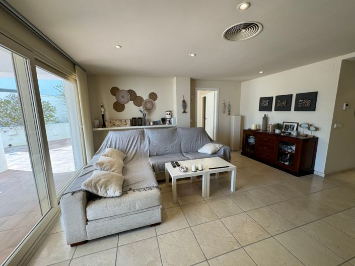 Image No.8-3 Bed Apartment for sale