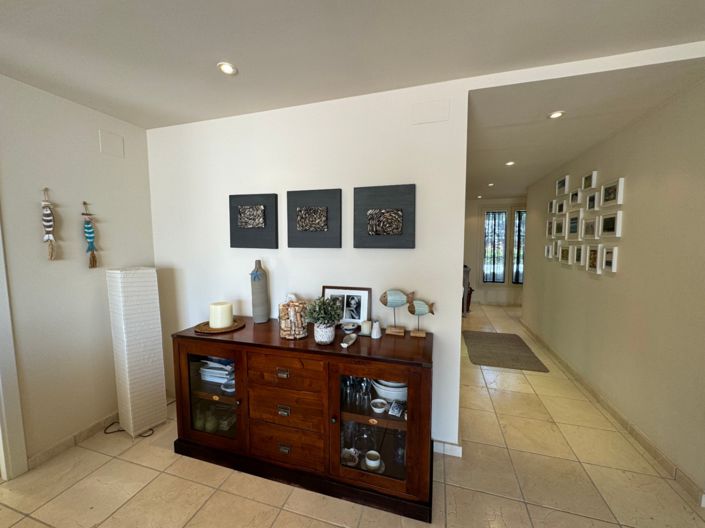 Image No.17-3 Bed Apartment for sale