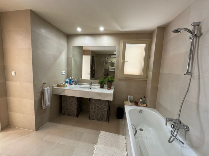 Image No.21-3 Bed Apartment for sale