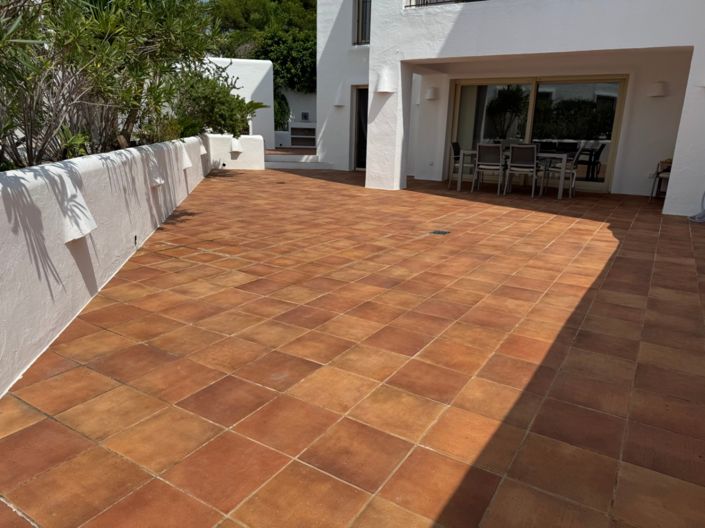 Image No.28-3 Bed Apartment for sale