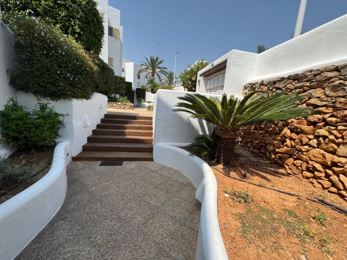 Image No.44-3 Bed Apartment for sale