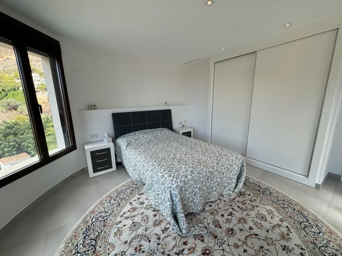 Image No.47-3 Bed Villa for sale