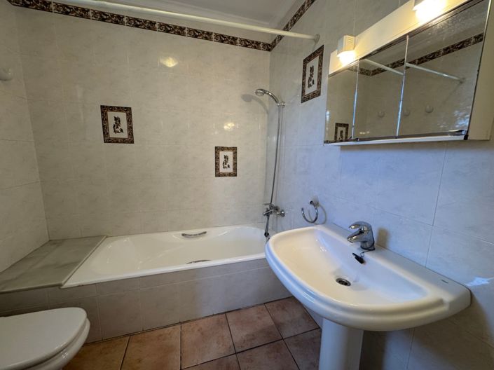 Image No.21-2 Bed Villa for sale