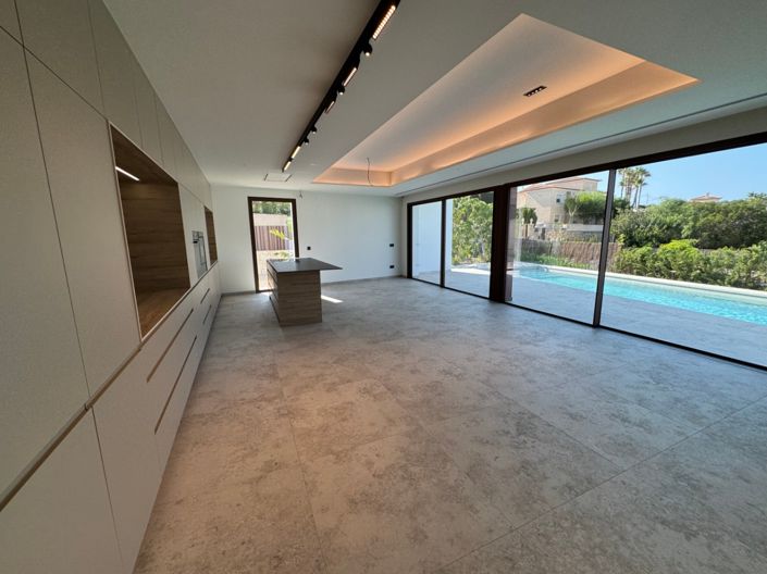 Image No.24-4 Bed Villa for sale