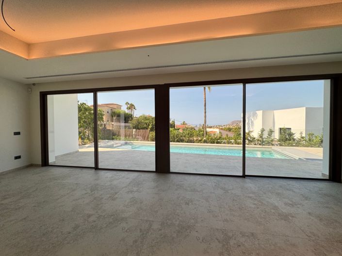 Image No.29-4 Bed Villa for sale