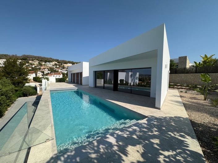 Image No.57-4 Bed Villa for sale