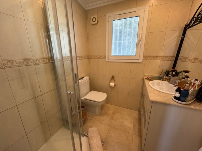 Image No.18-2 Bed Villa for sale