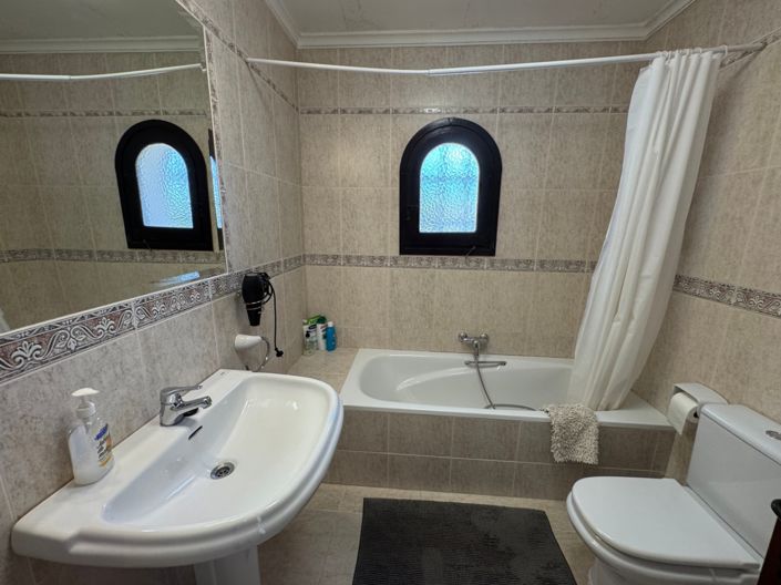 Image No.30-2 Bed Villa for sale