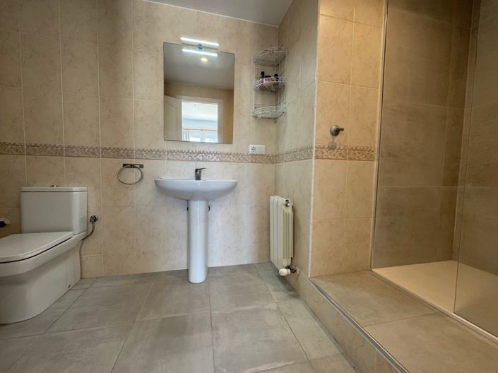 Image No.27-4 Bed Villa for sale