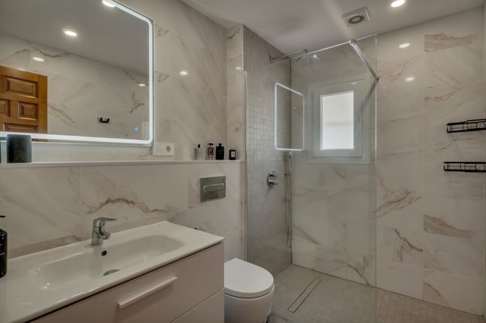 Image No.19-3 Bed Villa for sale