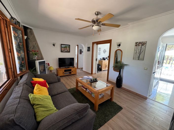 Image No.1-2 Bed Bungalow for sale