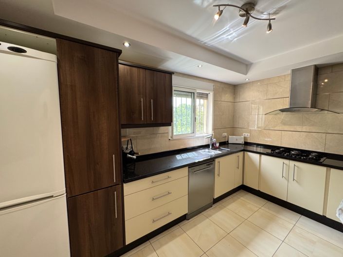 Image No.18-3 Bed Villa for sale