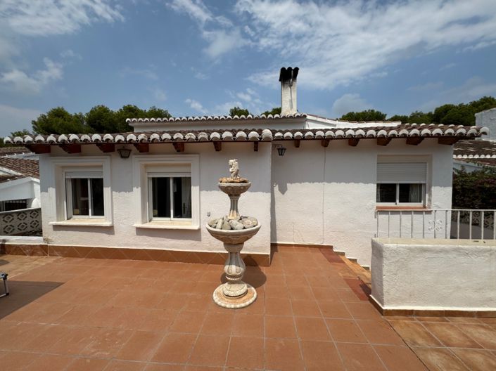 Image No.1-5 Bed Villa for sale