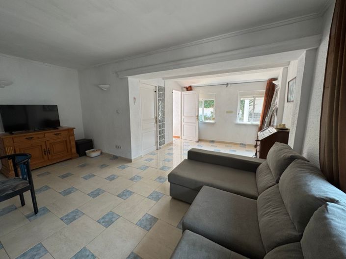 Image No.18-5 Bed Villa for sale