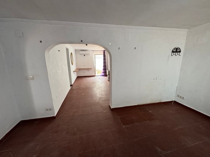 Image No.32-5 Bed Villa for sale