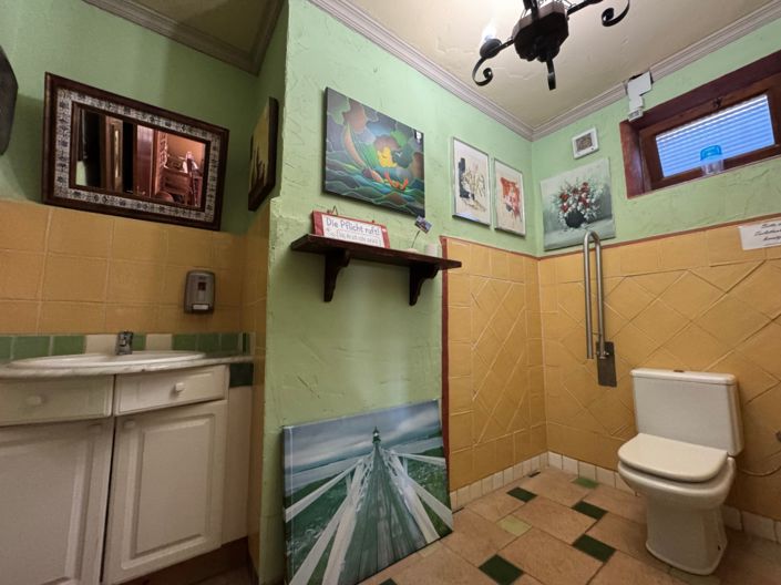 Image No.38-1 Bed Property for sale