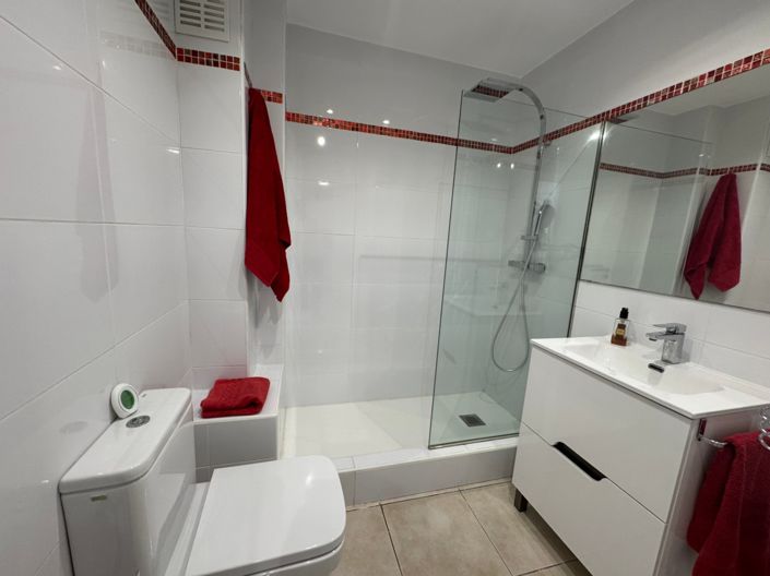 Image No.32-2 Bed Apartment for sale