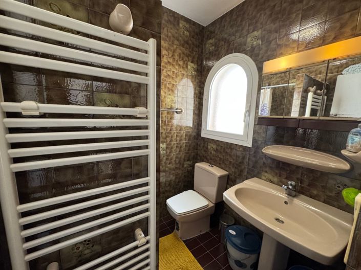 Image No.42-5 Bed Villa for sale