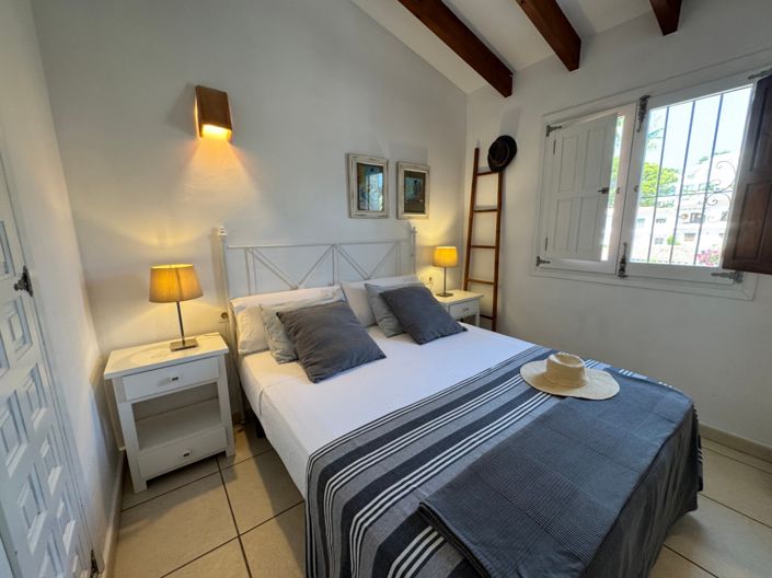 Image No.27-2 Bed Bungalow for sale