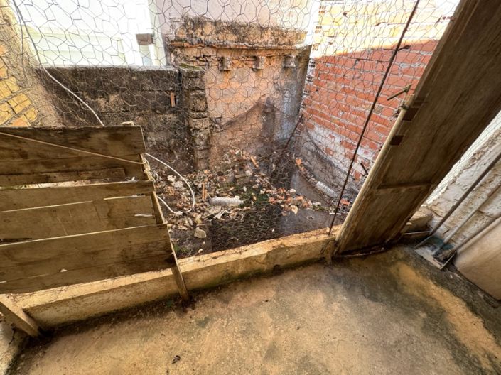 Image No.16-7 Bed Townhouse for sale