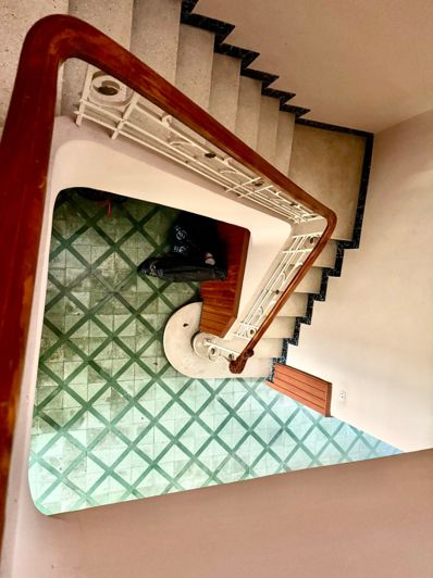 Image No.31-7 Bed Townhouse for sale