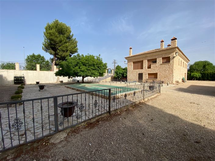 Image No.14-5 Bed Villa for sale