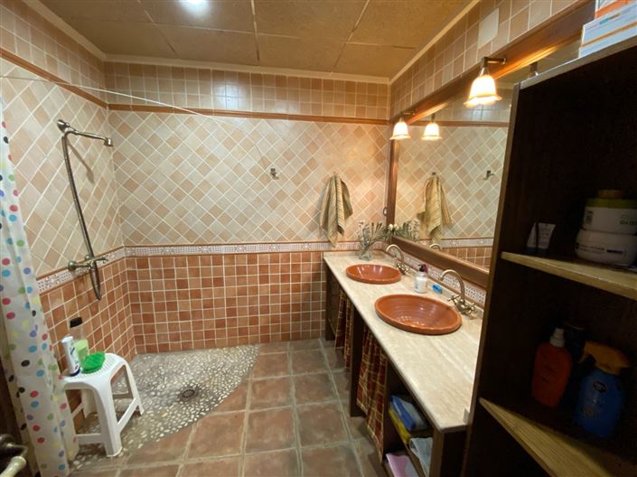 Image No.3-5 Bed Villa for sale