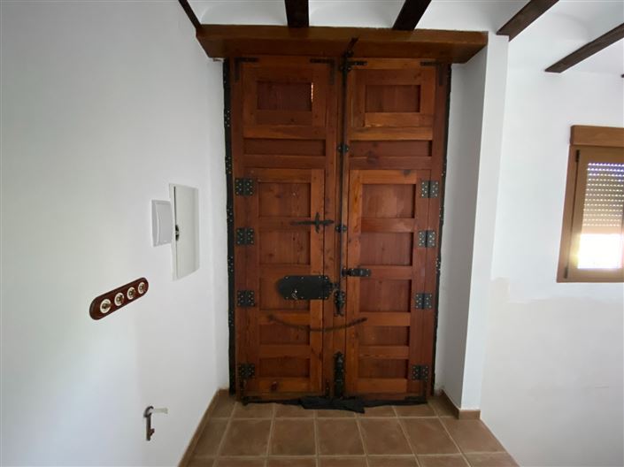 Image No.42-5 Bed Villa for sale