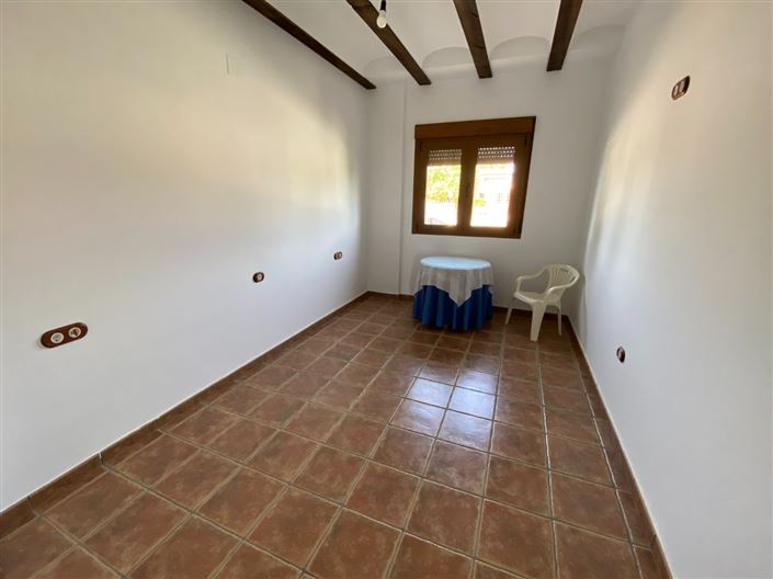 Image No.48-5 Bed Villa for sale