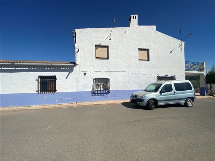 Image No.11-4 Bed Country House for sale