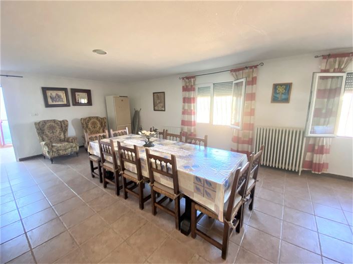 Image No.26-4 Bed Country House for sale