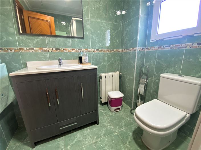 Image No.37-4 Bed Country House for sale