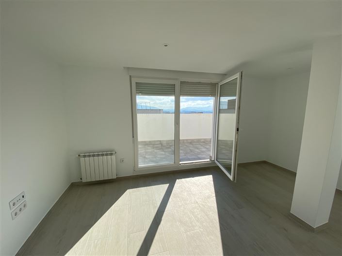 Image No.34-2 Bed Apartment for sale