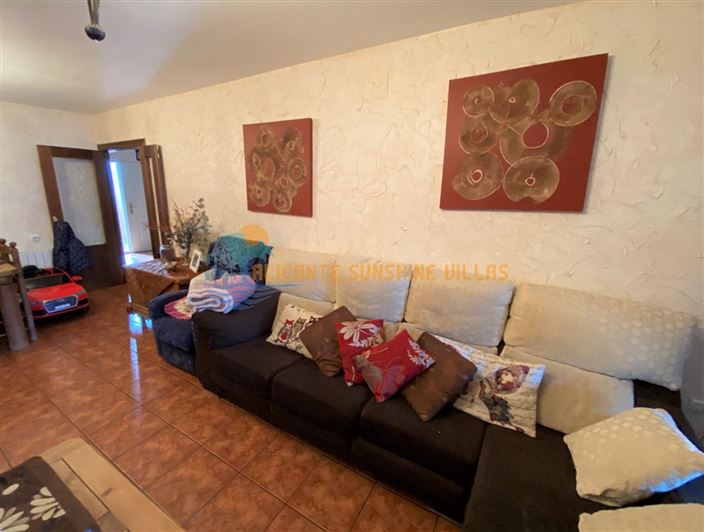 Image No.16-4 Bed Property for sale