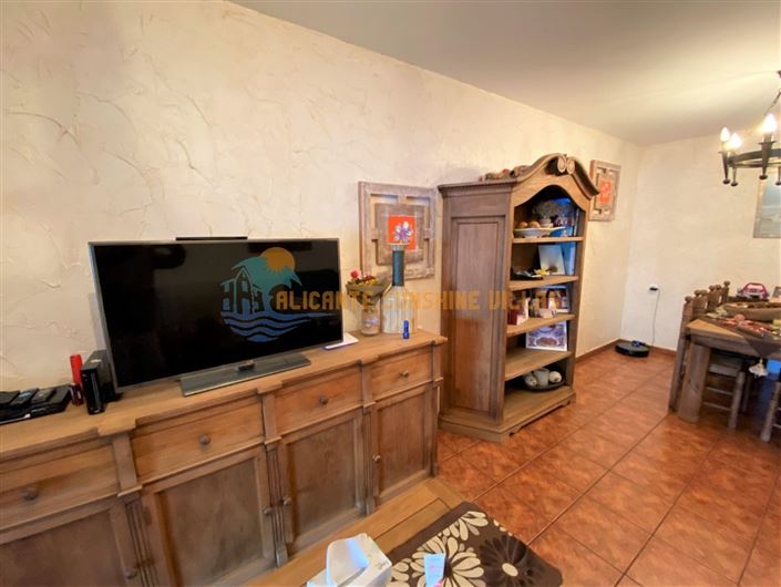 Image No.18-4 Bed Property for sale