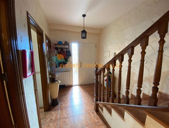 Image No.26-4 Bed Property for sale