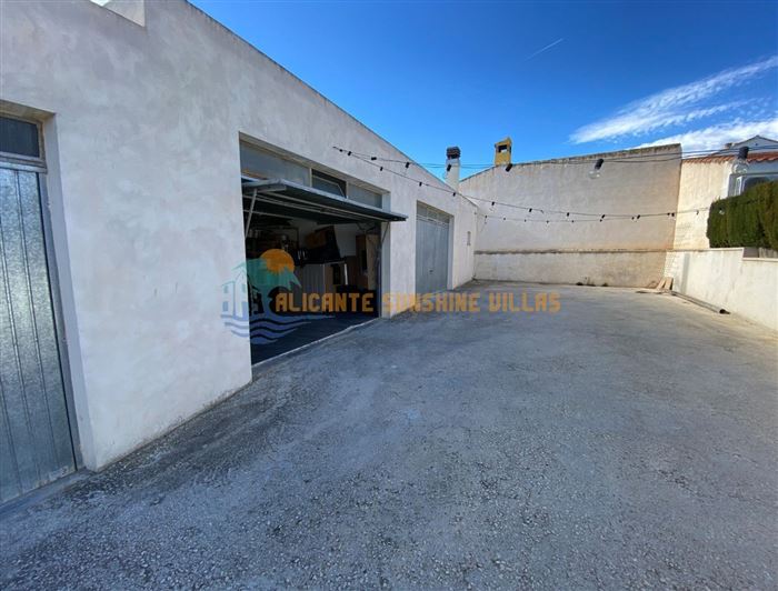 Image No.5-4 Bed Property for sale