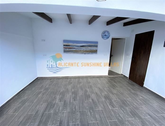 Image No.8-4 Bed Property for sale